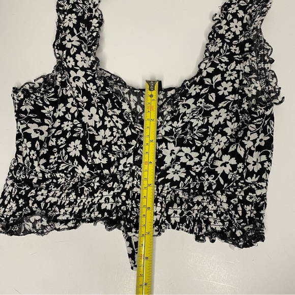 Ambiance | Women's Flower design Crop top Size M - Picture 6 of 7